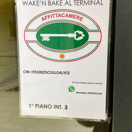 Wake'nbake Al Terminal Πανσιόν *